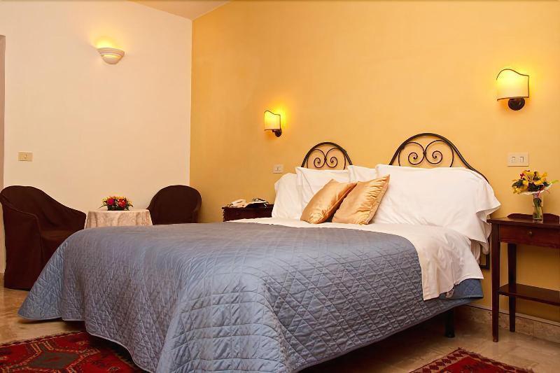 Albergo Duomo Монтепульчано Экстерьер фото