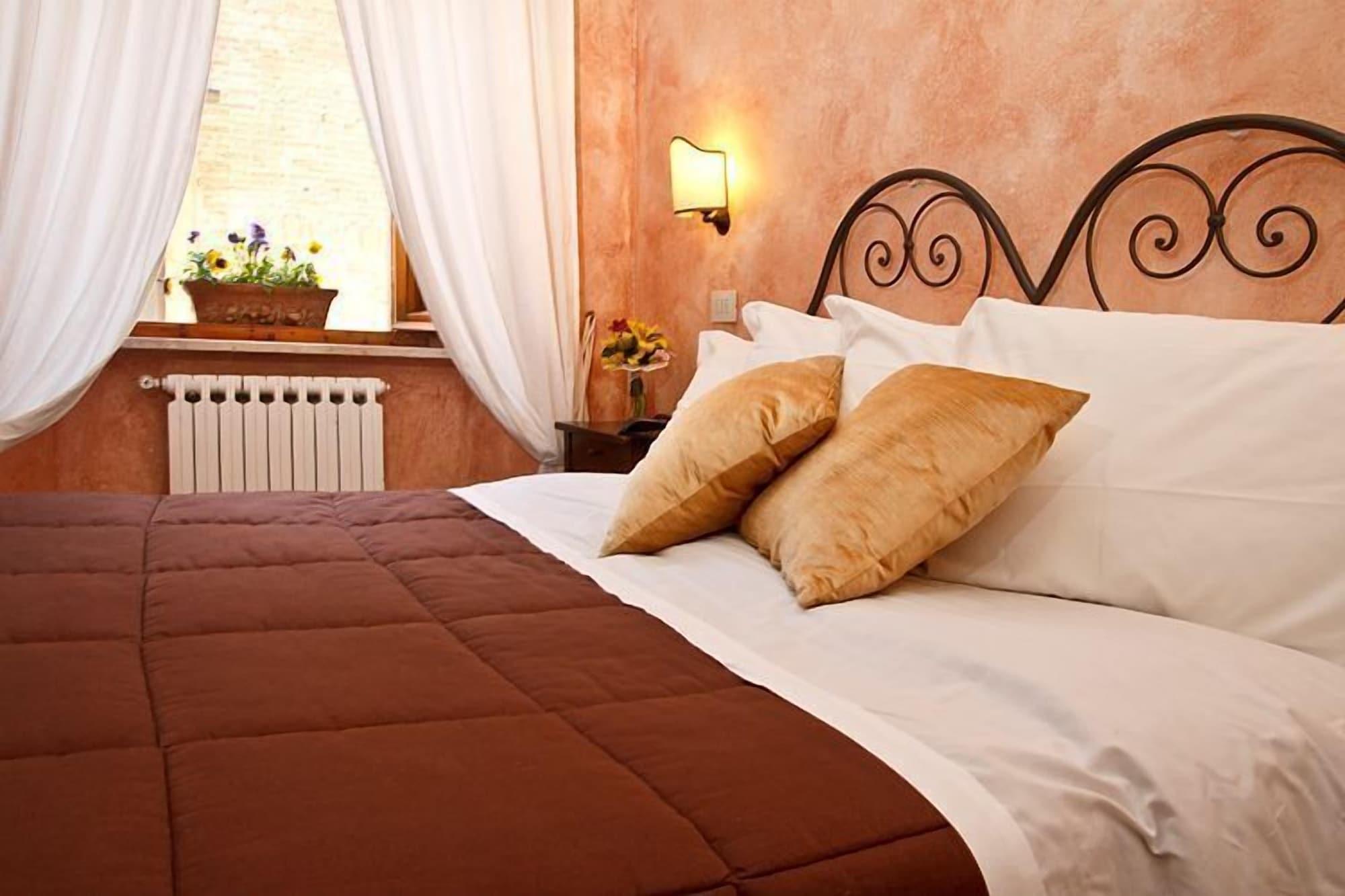 Albergo Duomo Монтепульчано Экстерьер фото